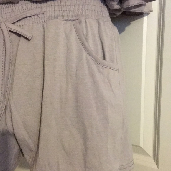 Vessos Shorts jumpsuit - Picture 5 of 9